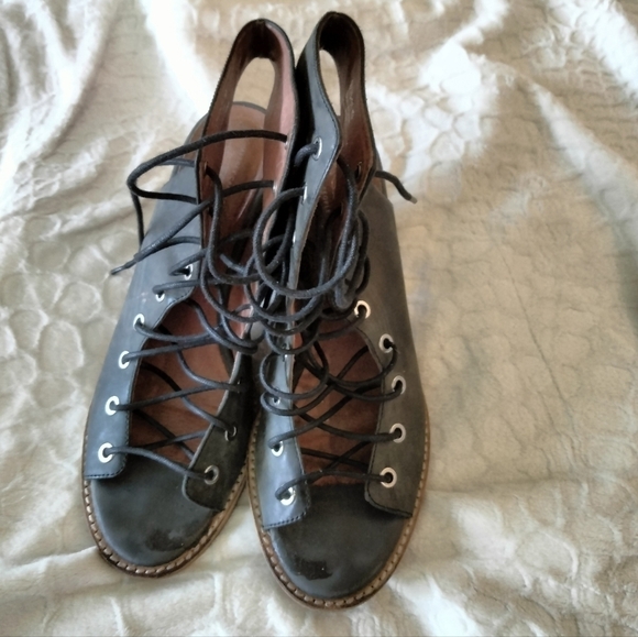 Free People Shoes collab with Jeffrey Campbell - Picture 6 of 12